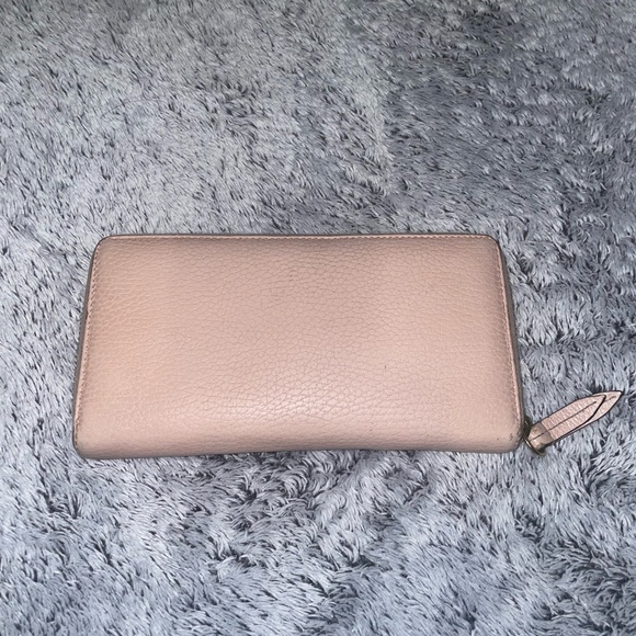 Blush Pink Gucci Wallet - Picture 2 of 3